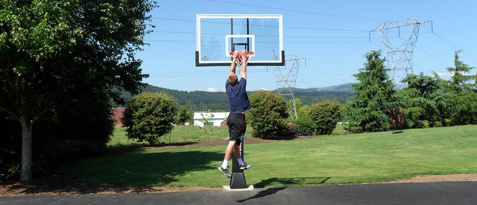 Titan Arena fully adjustable basketball system